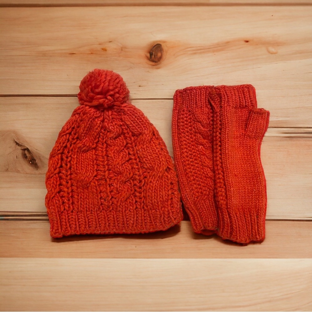 Orange Knit-Crocheted Beanie and Gloves, Great Condition, Vintage- Used